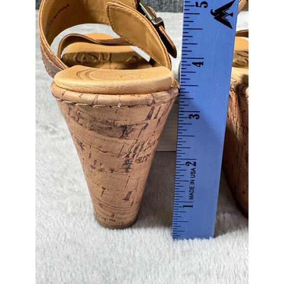 b.o.c. by Born Womens Brown Slide Sandals Wedge Heels Size 8M - Picture 12 of 16